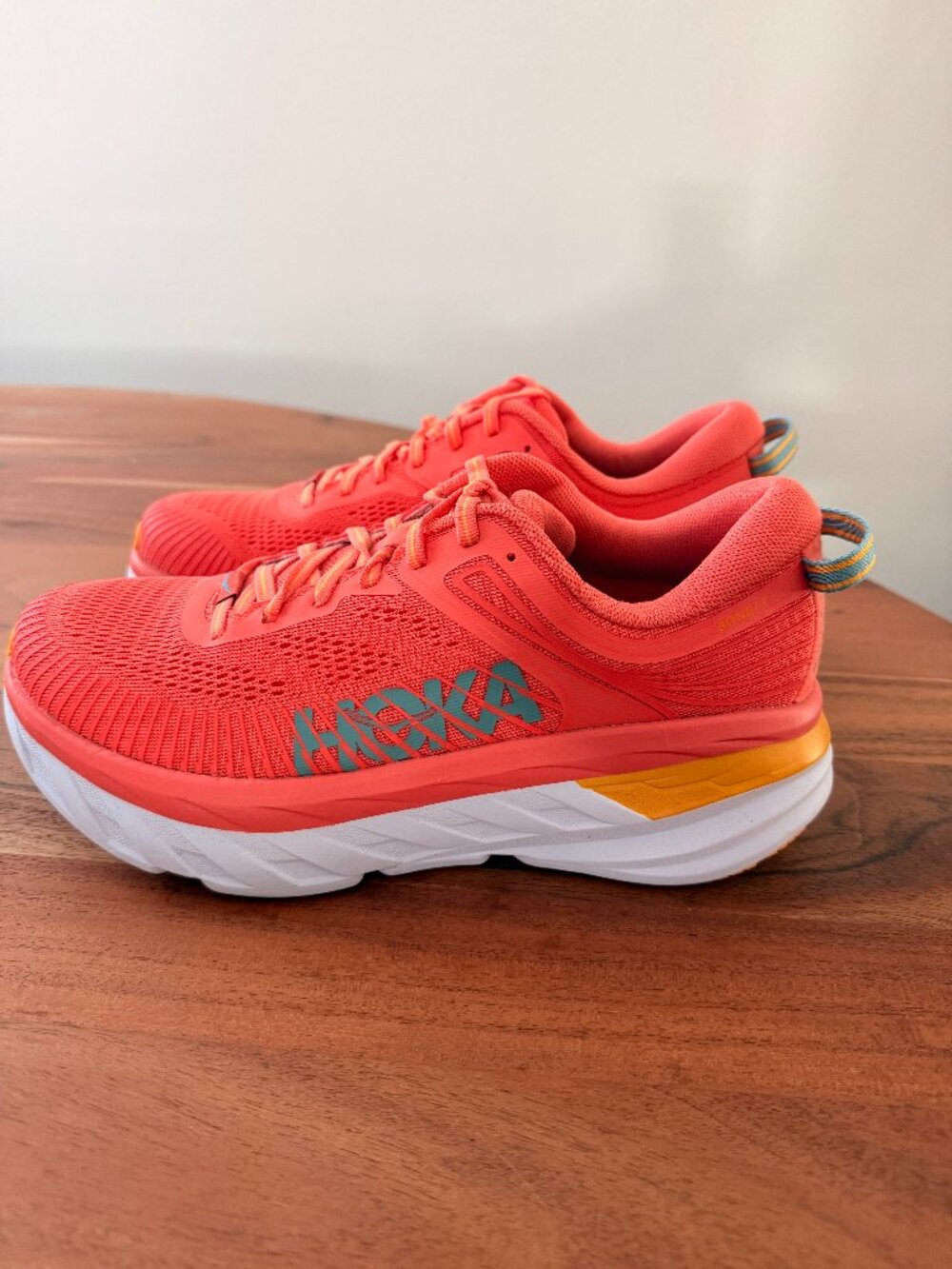 Hoka Bondi 7 - Size 8 - NEW
